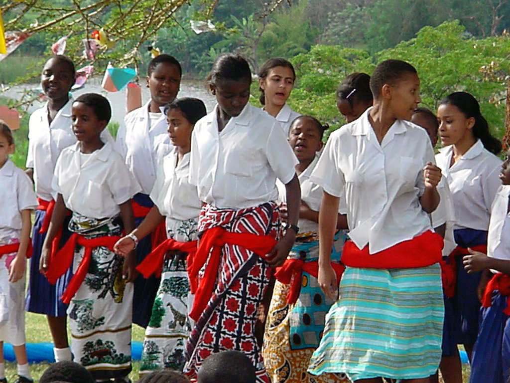 Afrika 2001 09 UN WaterCeremony Msongari